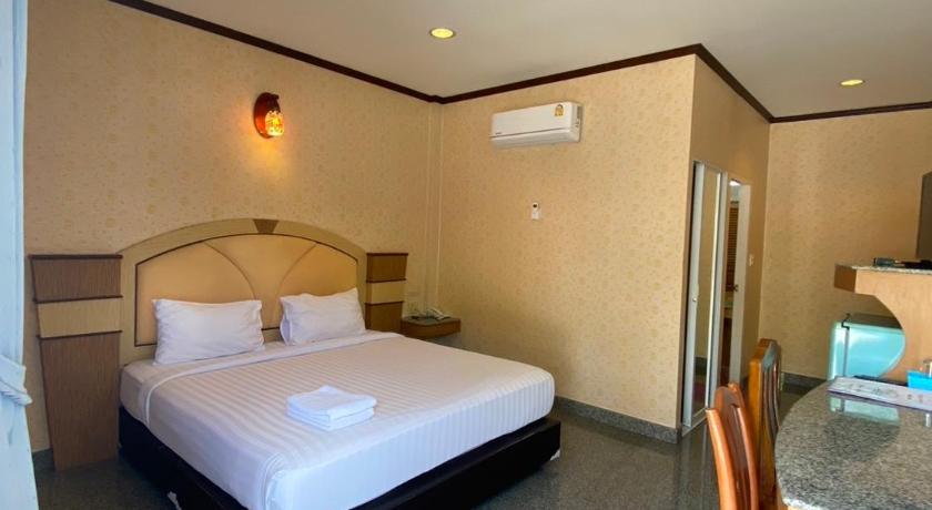 รูปของดีลักซ์ (Deluxe Room) 7