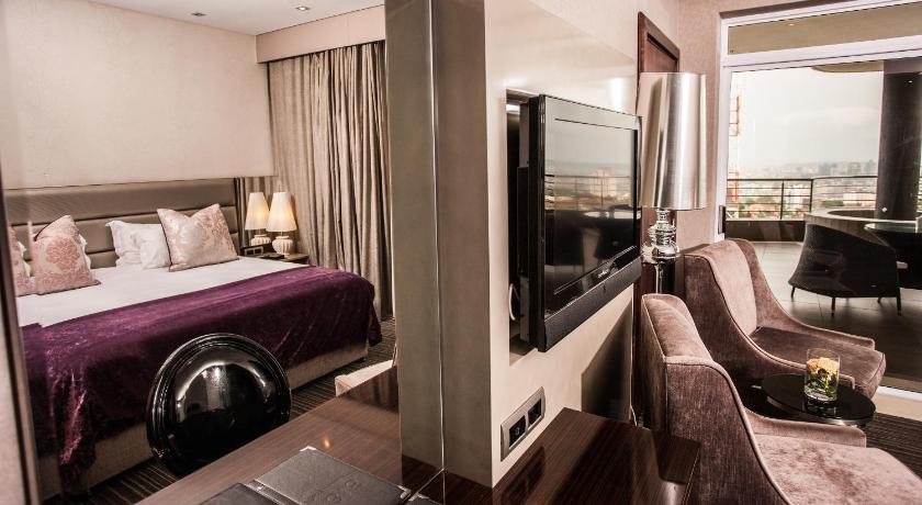 Image of Deluxe Room Balcony 9