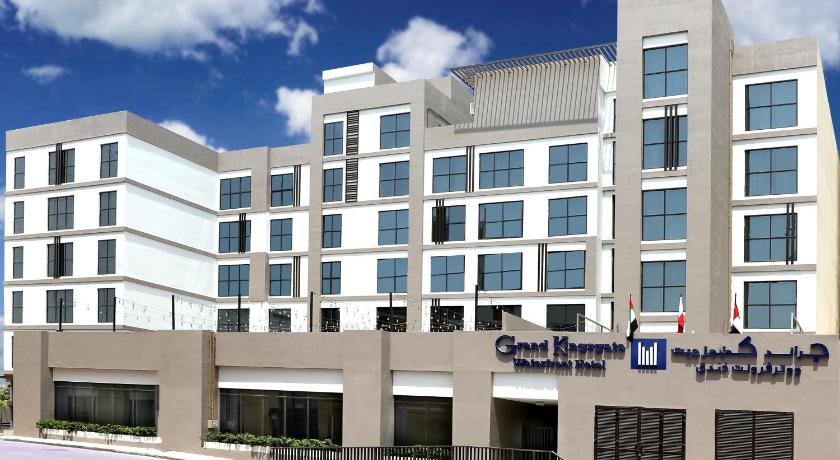 Grand Kingsgate Waterfront By Millennium Hotels - image 11