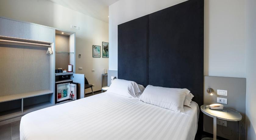 Image of Deluxe Quadruple Room 9