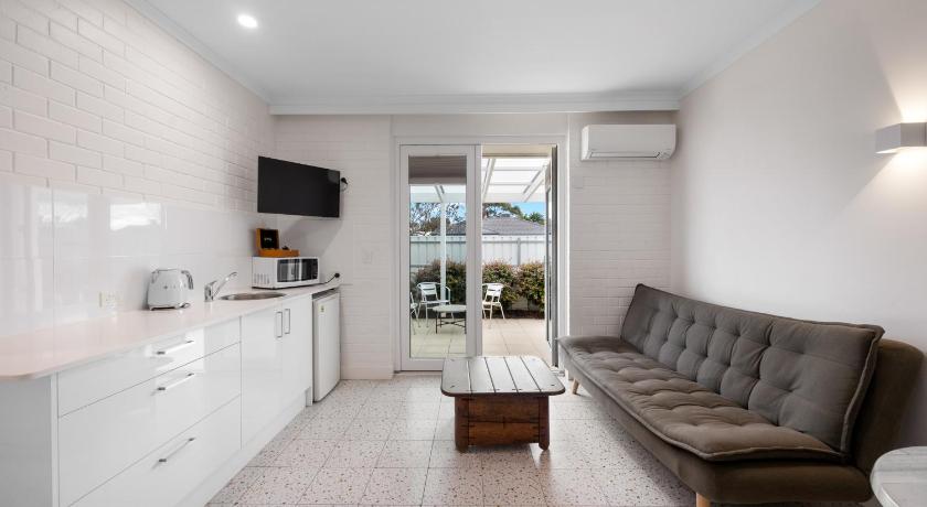 Image of Apartment with Terrace 3