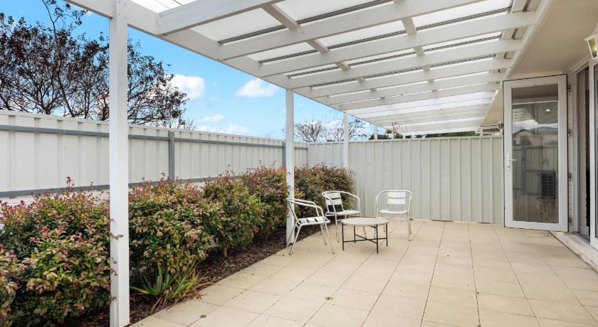 Image of Apartment with Terrace 4