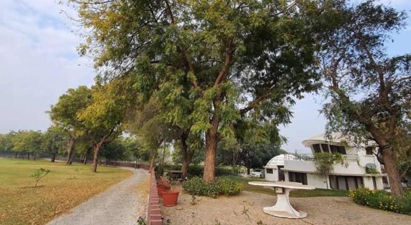 나노드라 나노드라의 프라이빗 하우스 (900m², 침실 2개, 프라이빗 욕실 3개) (Mamta's Home - Kensville Golf Living) 3성급 게스트하우스 로비