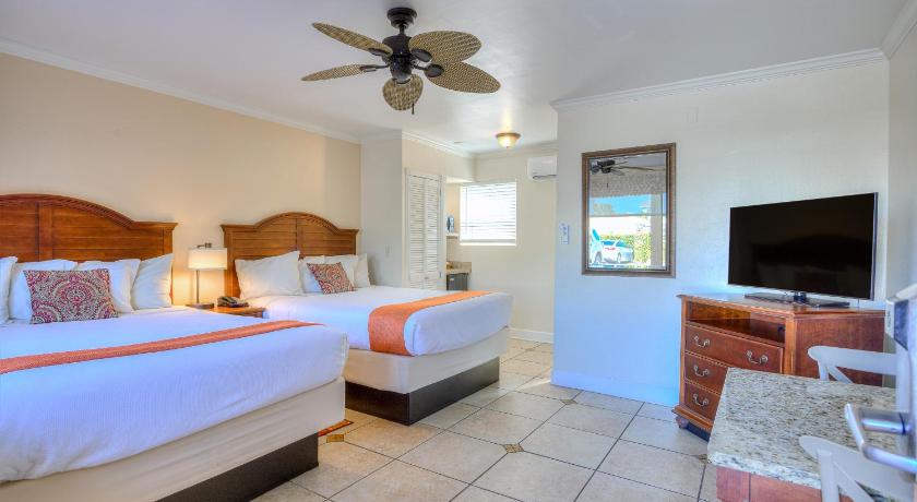Image of Queen Room with Two Queen Beds 0