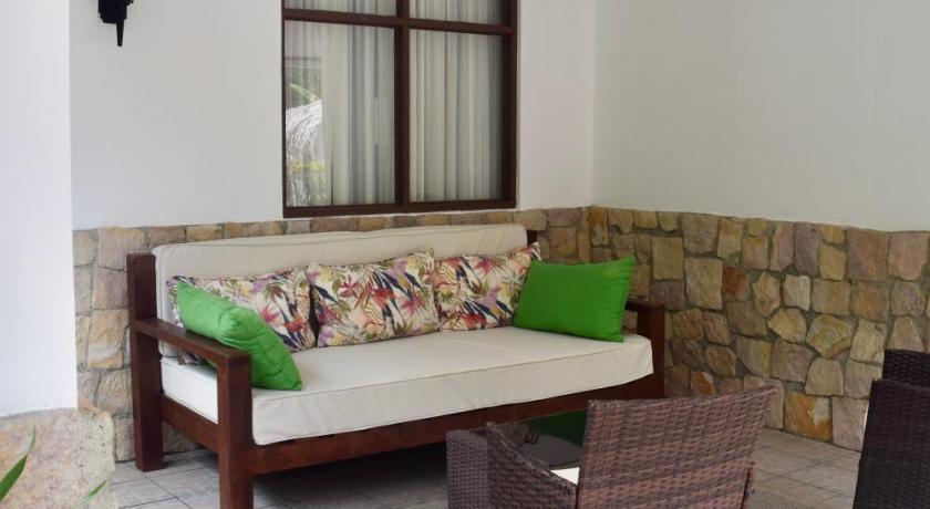 Image of Standard Queen Room with Garden View 3