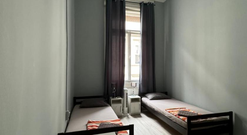 Image of Double or Twin with Shared Bathroom 6