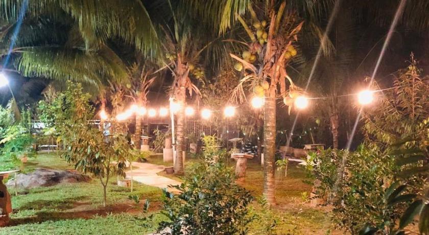 クアラトレンガヌ BB Durio Chalet ホテル 外観