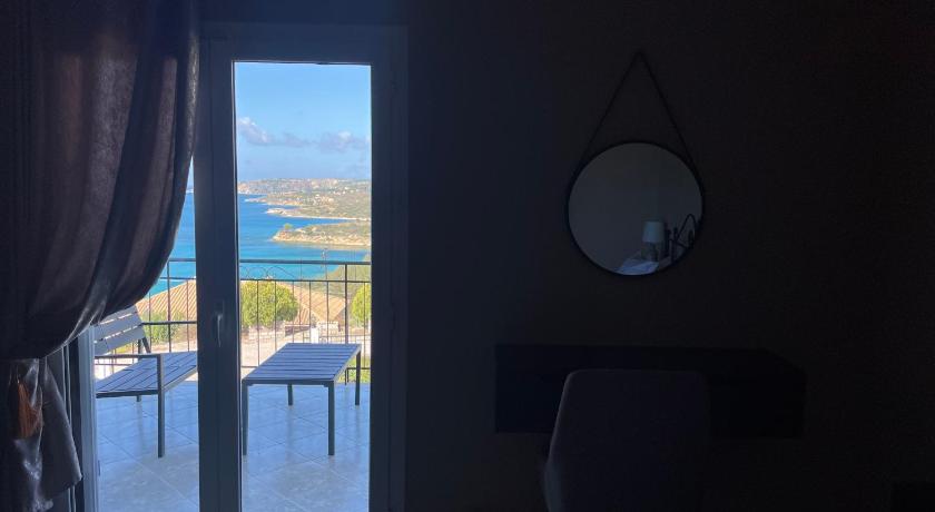 Image of Deluxe Room 4