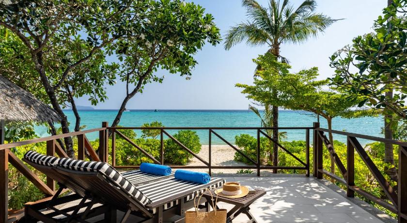 Image of Beachfront Junior Suite 10