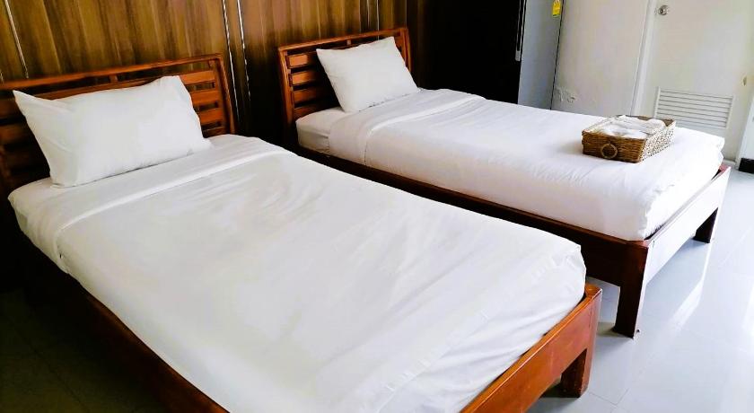 Image of Standard Twin Room 6