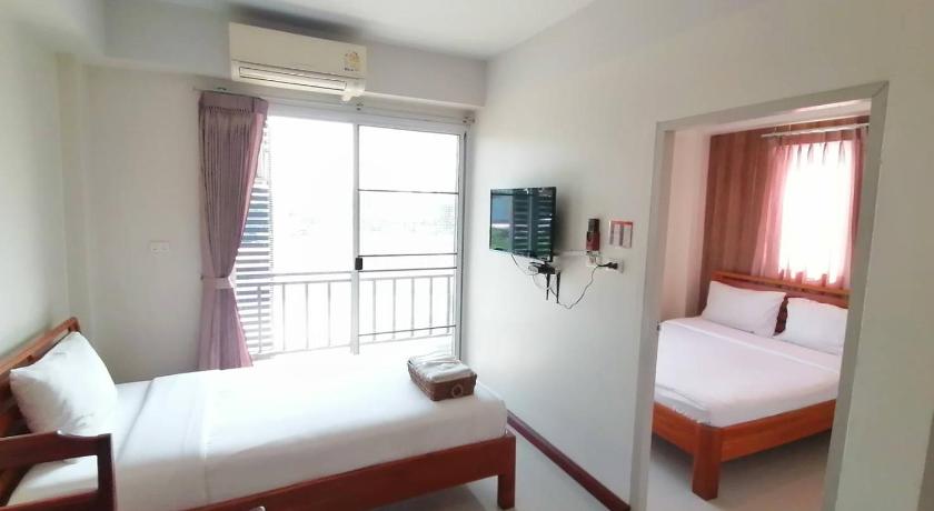 Image of Studio with Balcony 1
