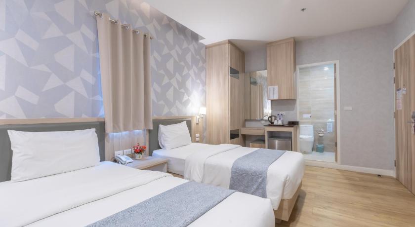 Image of Superior Twin Room with Windows 1