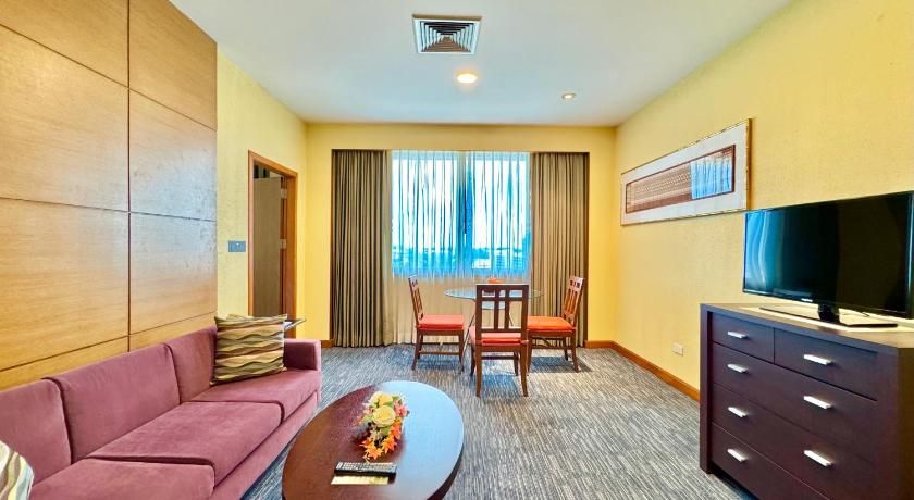 Image of Execuitve Suite 6