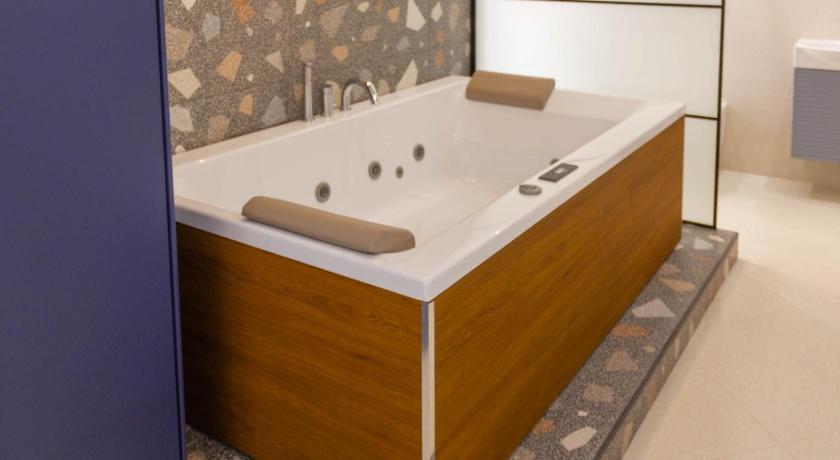 Boca Luxury Rooms