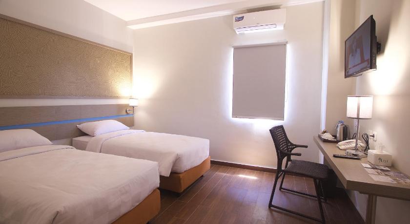 Genio Hotel Manado photo