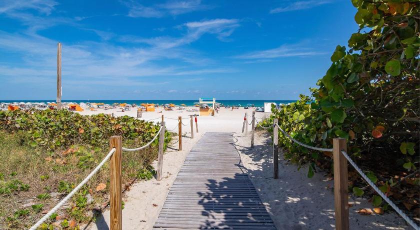 マイアミビーチ Fresh Ocean Dr, Apt w/2 Queen Beds-Steps 2 Beach 4つ星 宿泊施設 プール