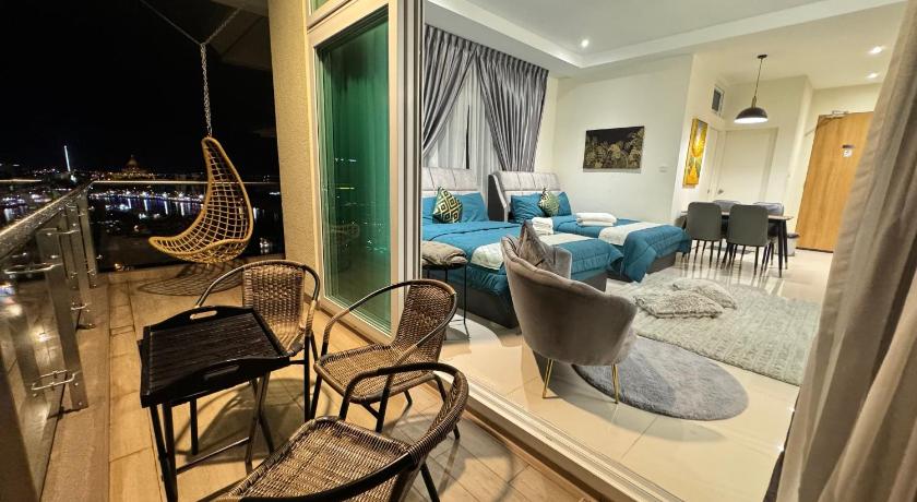 古晋 KUCHING  (4PAX) H FLOOR RIVERINE WATERFRONT  4星级 民宿 客房