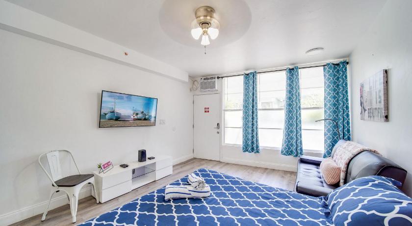 マイアミビーチ Steps 2 Beach, Ocean Drive Deco Apt w/2 Queen Beds 4つ星 宿泊施設 スイート