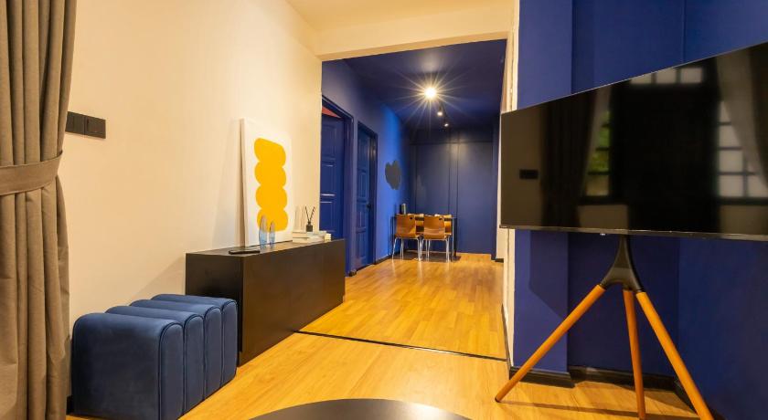 Image of Newly Renovated - Family Suite 7