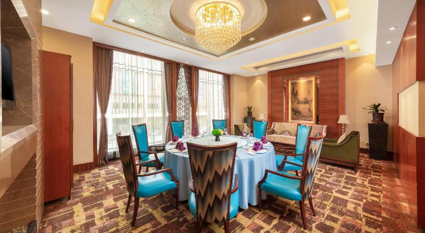 Empark Grand Hotel - image 6
