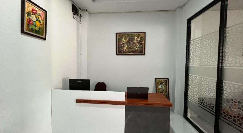 Urbanview Syariah near Stadion Manahan Solo – Surakarta (Solo), SD