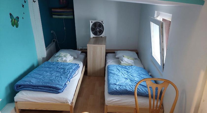 Image of 1 Person in 6-Bed Dormitory - Mixed 1