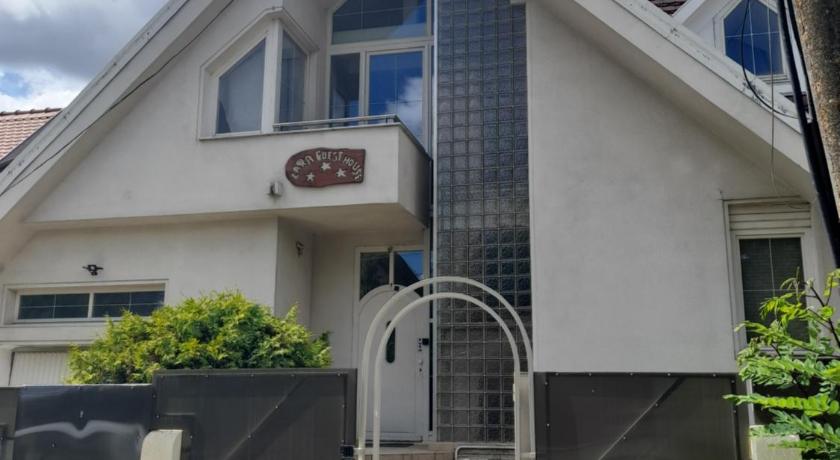 Lara Guest House