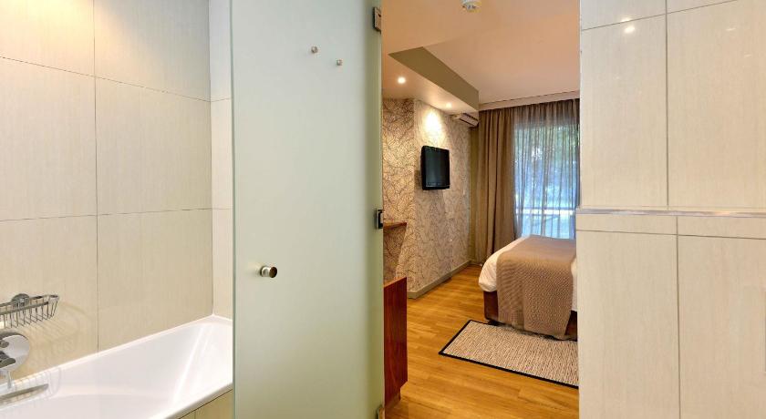 Image of Suite Room 2