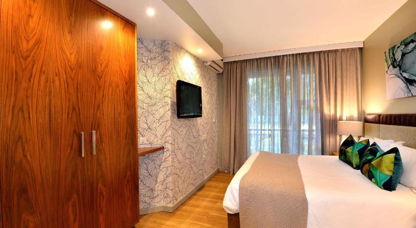 Image of Suite Room 8
