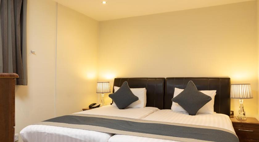 Image of Quad Executive Apartment 0