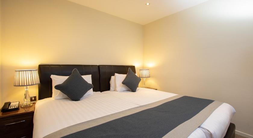 Image of Quad Executive Apartment 5