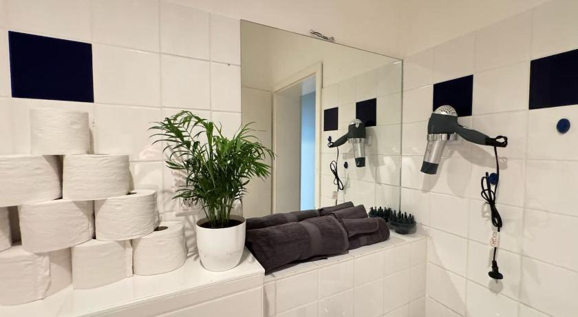 베를린 HolidayHome Apartments I Top Design Apartment in Heart of Berlin-Friedrichshain 3성급 싱글룸 수영장