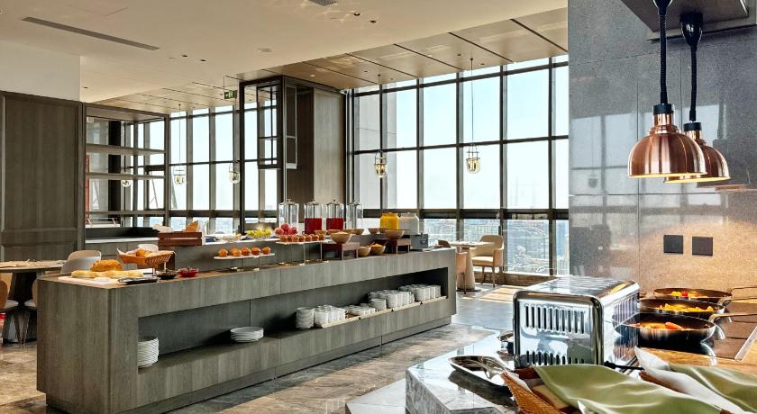 DoubleTree by Hilton Beijing East Third Ring Road - image 11