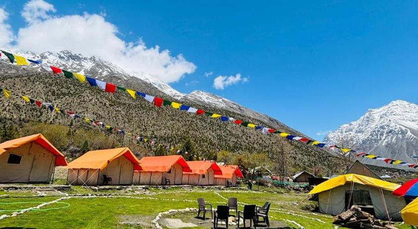 Kinzom Valley Camps