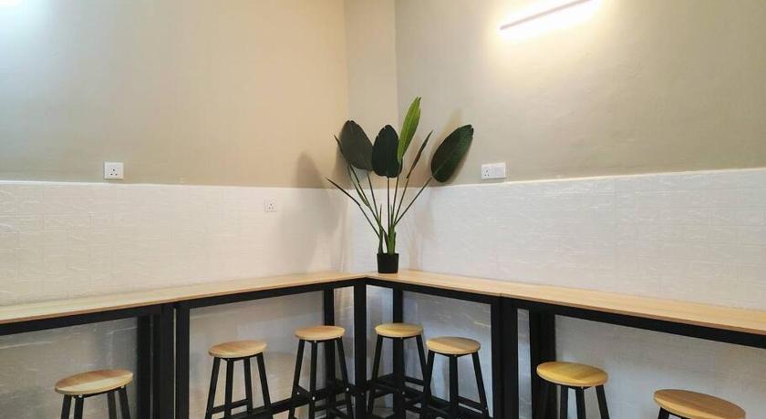 メングレムブ Ipoh Menglembu lohas 4br3bath/ 14 pax 3つ星 ゲストハウス レストラン