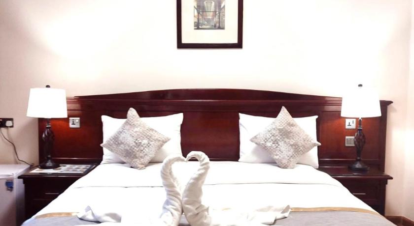 Image of Executive Suite 15