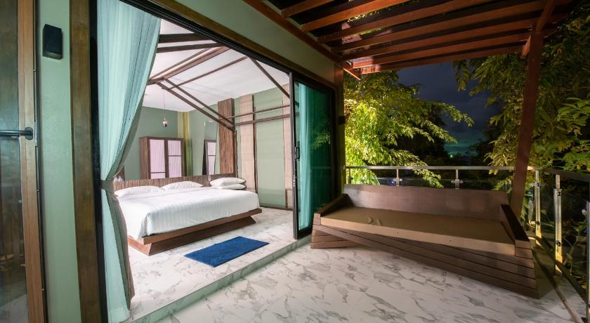Image of Wooden Style Suite 0