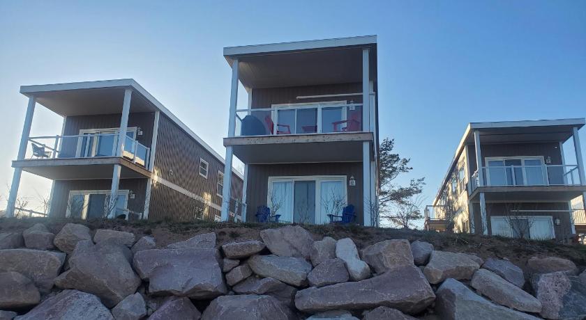 Ingonish Beach (NS) Ocean Breeze 4-Star Single Room room