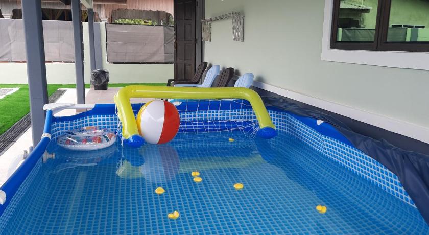 ドゥンゴン Chatak Hill Residence 5つ星 ゲストハウス プール