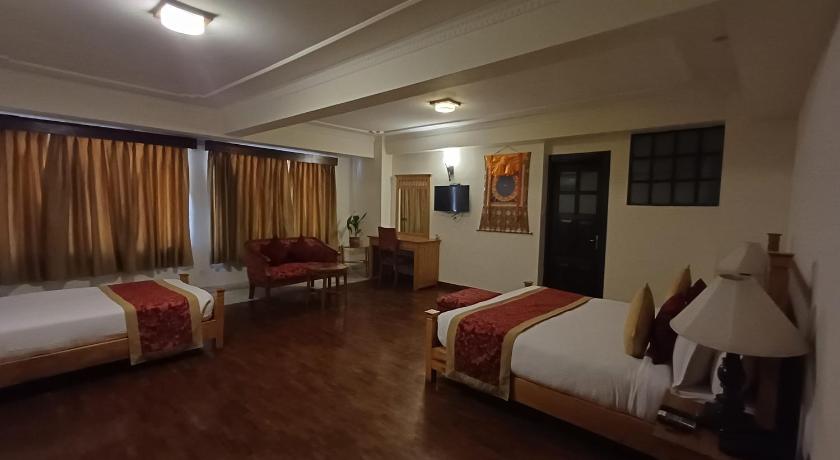 Image of Family Room 6