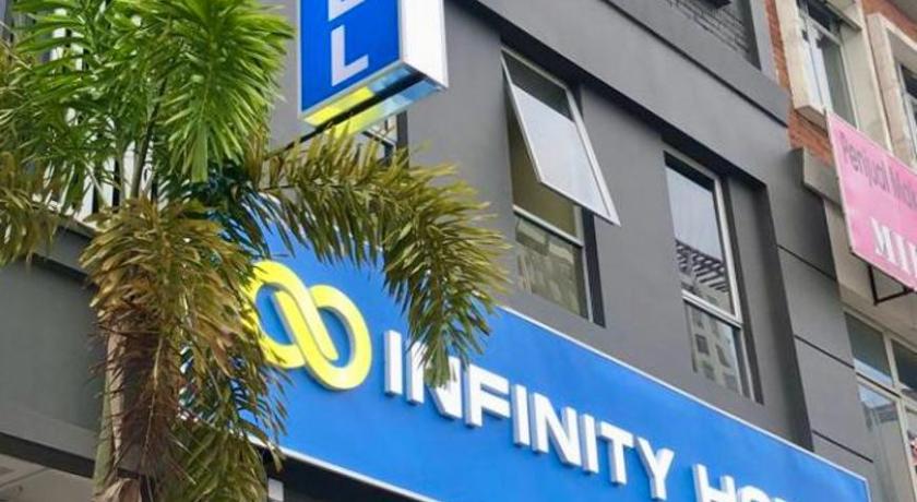 ジョホールバル Infinity Hotel Iskandar Puteri ホテル プール