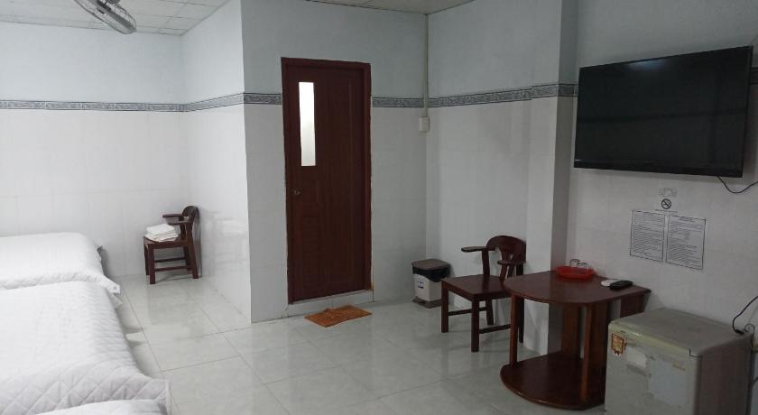Image of Family Room 2