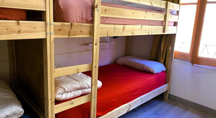Image of Bed in 8-Bed Dormitory Room 1