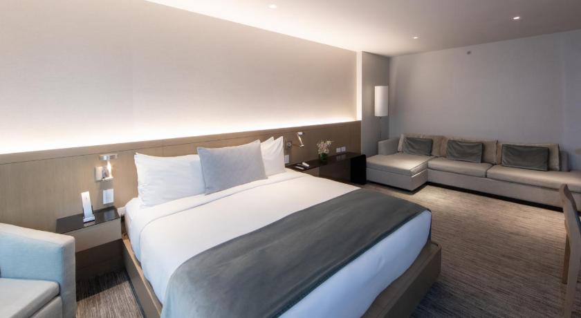 Image of Junior Suite with One King Size Bed 1