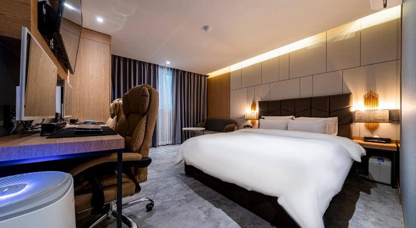 Chungju Urban Brown Hotel Chungju City Hall Hotel suite