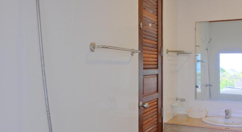 Image of Deluxe Middle Room With Ocean View 2