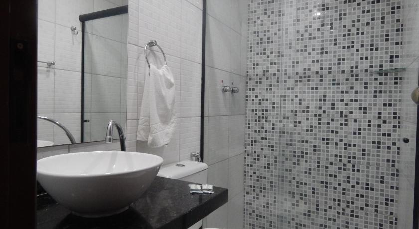 Image of Triple Suite 2