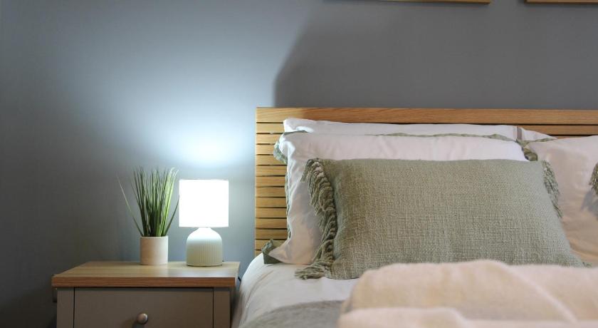 Central Luxury Apartment with Parking - image 2