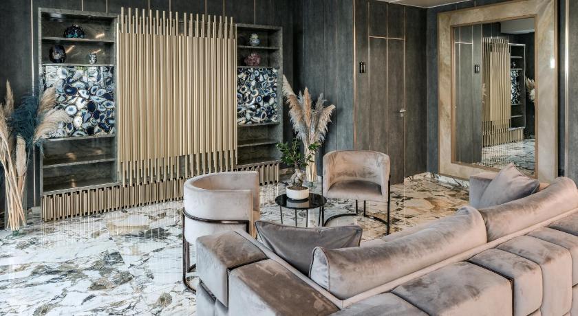 Portici Hotel & Resort Tre Fontane Luxury 4-Star Hotel suite