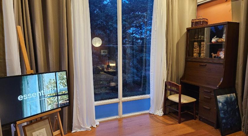 Image of Standard Home 9